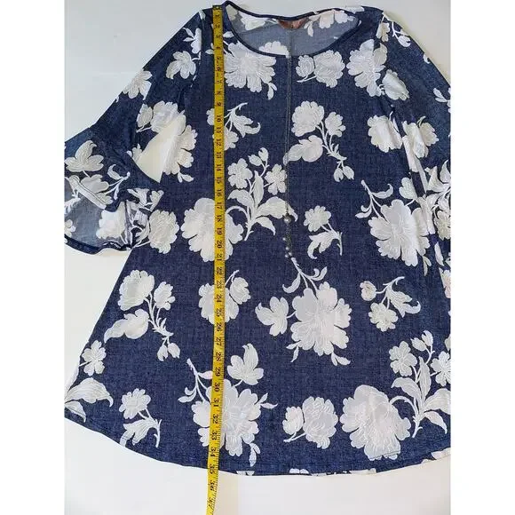 SJS Women’s Size Medium Dress Bell Sleeve Floral Stretch With Necklace - Picture 3 of 6